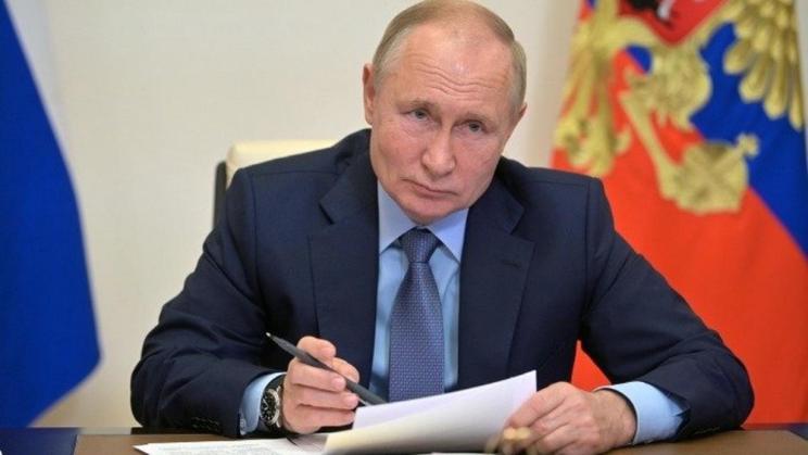 Путин заявил о неспособности Запада расколоть российское общество
