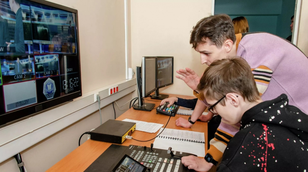 Путин поддержал предложение об именных стипендиях для талантливых студентов - РИА Новости